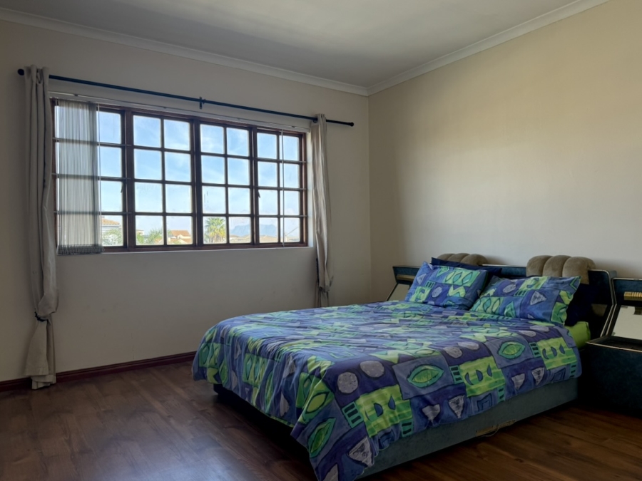 6 Bedroom Property for Sale in Haasendal Western Cape